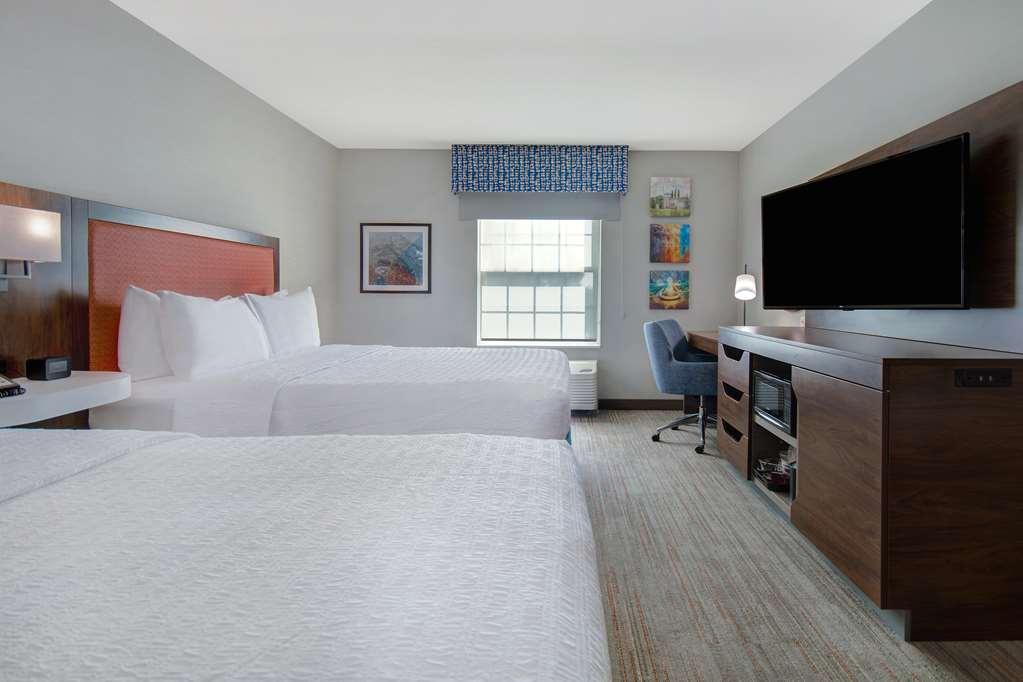 Hampton & Hotel 3*